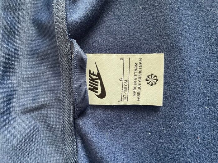 Veste Nike 12/13 ans - photo numéro 5