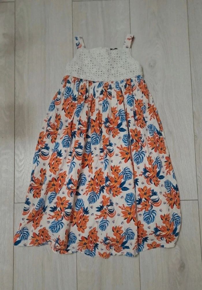 Superbe robe 4A (6A en reel)