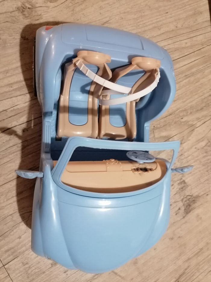 Très jolie Voiture décapotable barbie - photo numéro 4