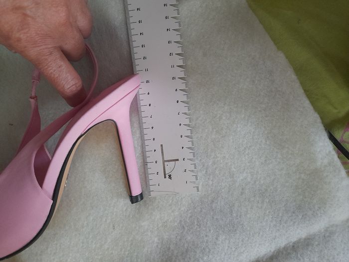 Très belle chaussure  neuve - photo numéro 2