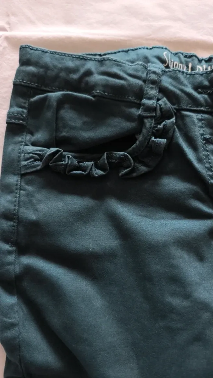 Jolie pantalon tape a l'oeil - photo numéro 3