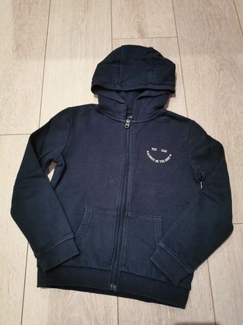 Sweat zippé à capuche Kiabi