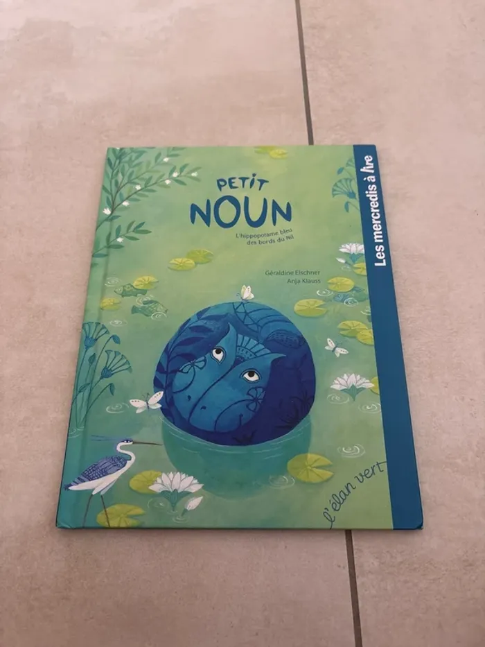 Petit noun l’hippopotame bleu des bords du Nil
