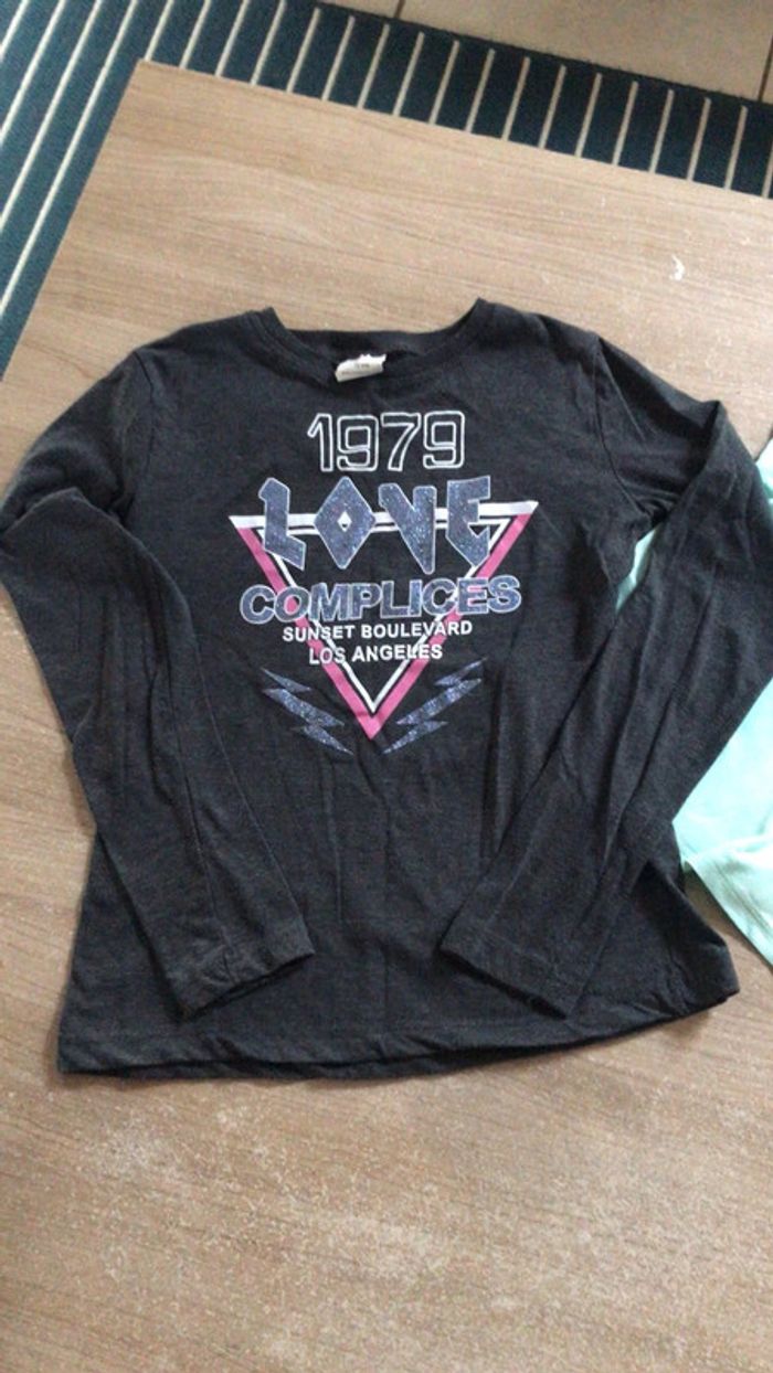 Tee-shirts - photo numéro 2