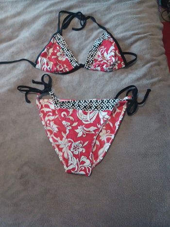 Maillot de bain deux pièces rouge