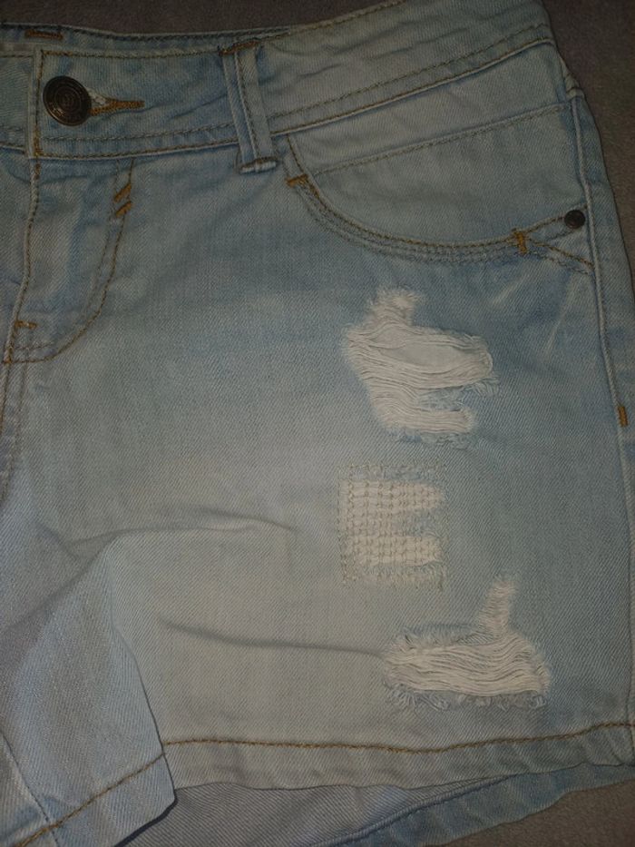 Magnifique short en jean femme Taille 40 - photo numéro 2