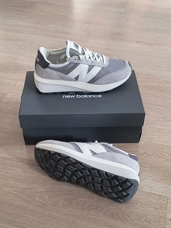 Chaussures New Balance taille 39.5 neuves