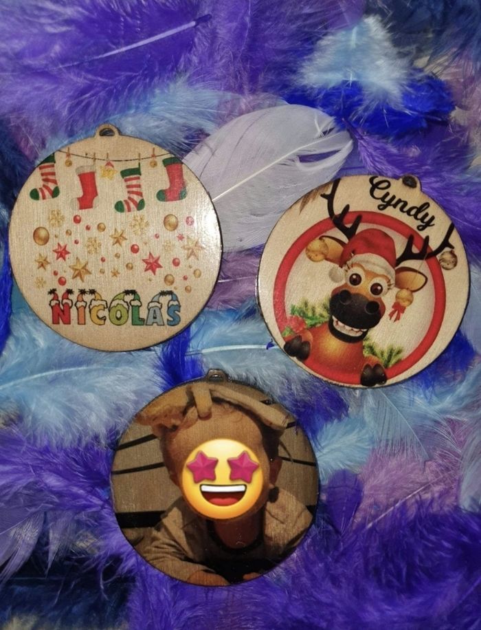 Boule de noël en bois personnalisé