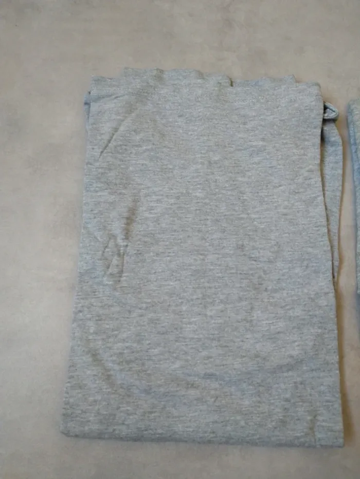 Tee-shirt gris - photo numéro 3