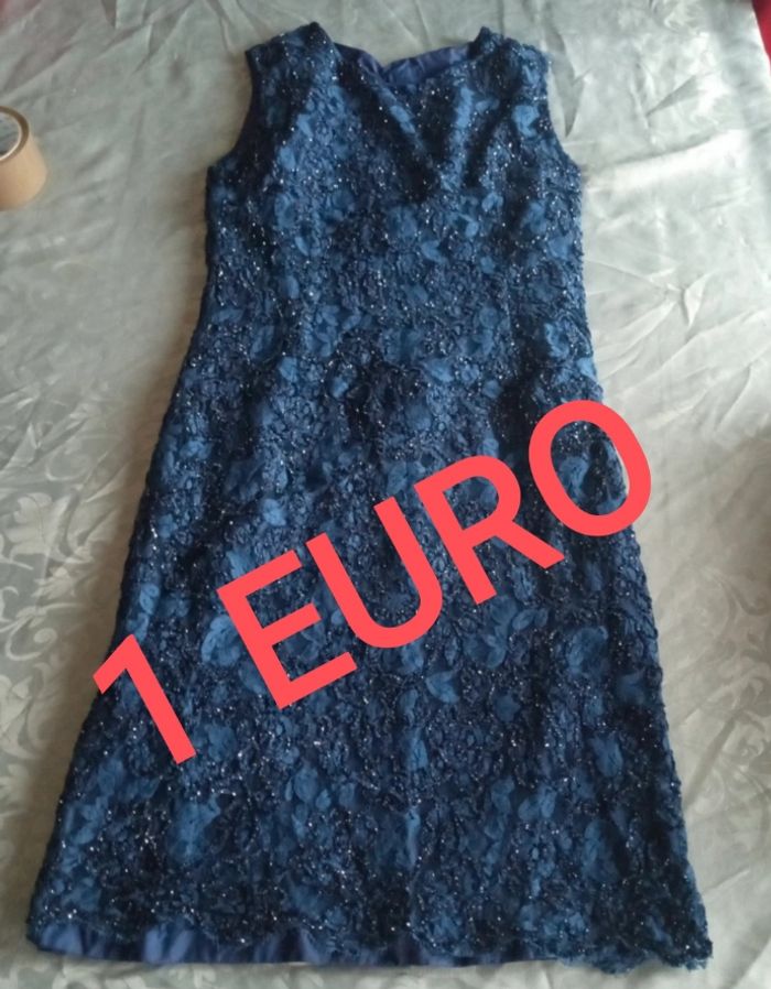 Robe courte femme taille S strass dentelles