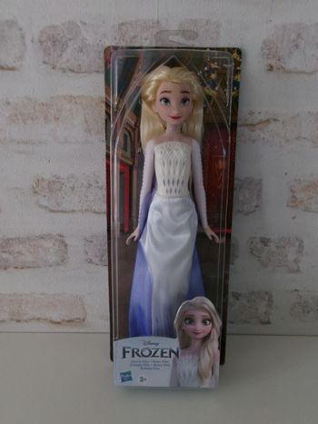 Poupée Reine des Neiges Elsa