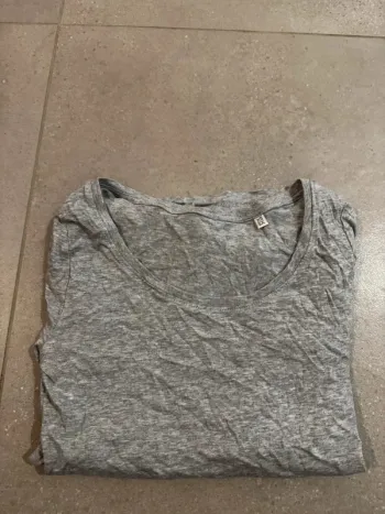 Lot de 5 t shirt manches longues gris taille XS, très bon état