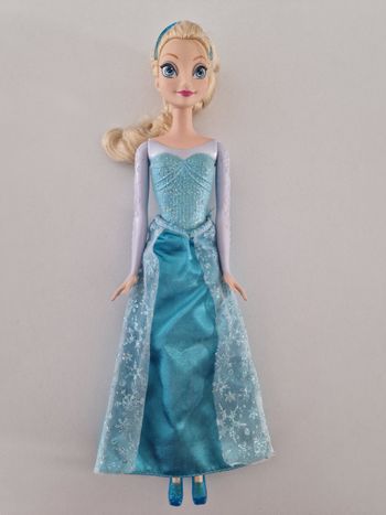 Poupée Elsa Reine des neiges Frozen Disney