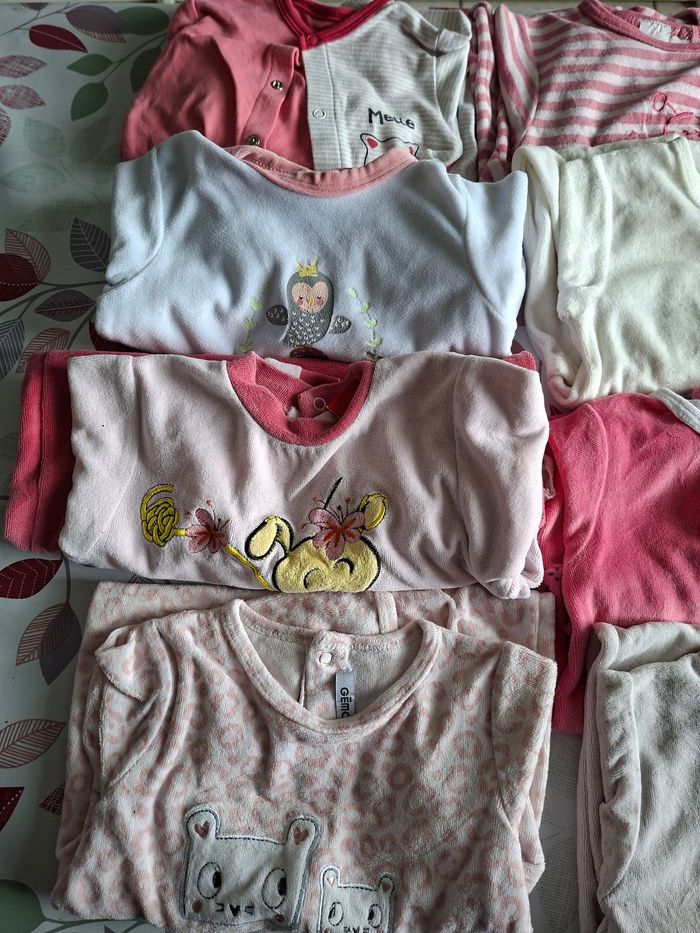 Lot pyjama - photo numéro 2