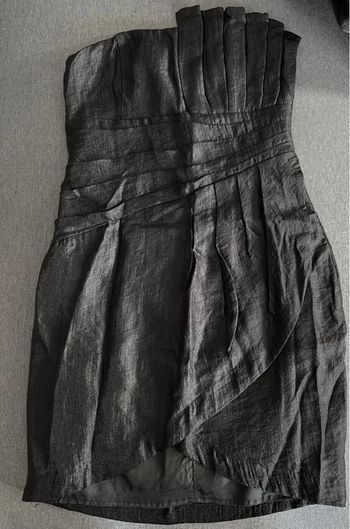 Robe de soirée taille M noire brillante légère