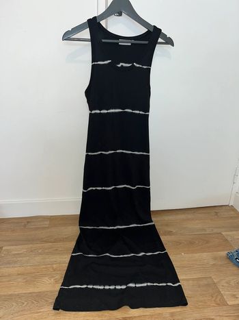 Robe longue sans manche