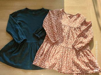 Lot de 2 robes 3-4 ans