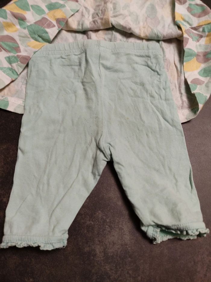 9 mois. Ensemble robe et short - photo numéro 10