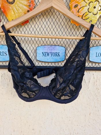 Soutien gorge femme.  Sans complexe
