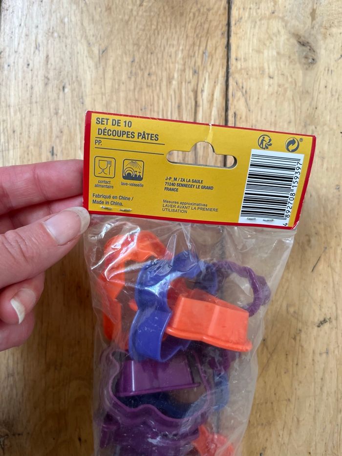 Lot de 10 emportes pièces colorés  Cuisine magique - photo numéro 2