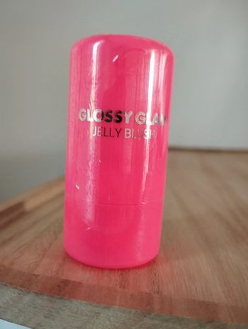 Blush glossy glam