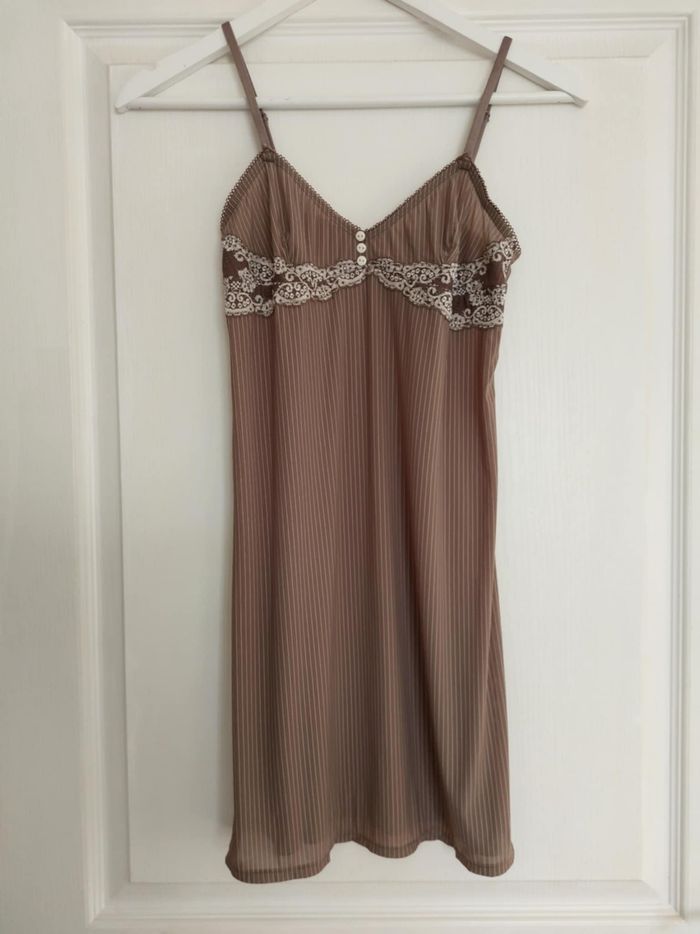 Nuisette de nuit originale taille 38 - photo numéro 2