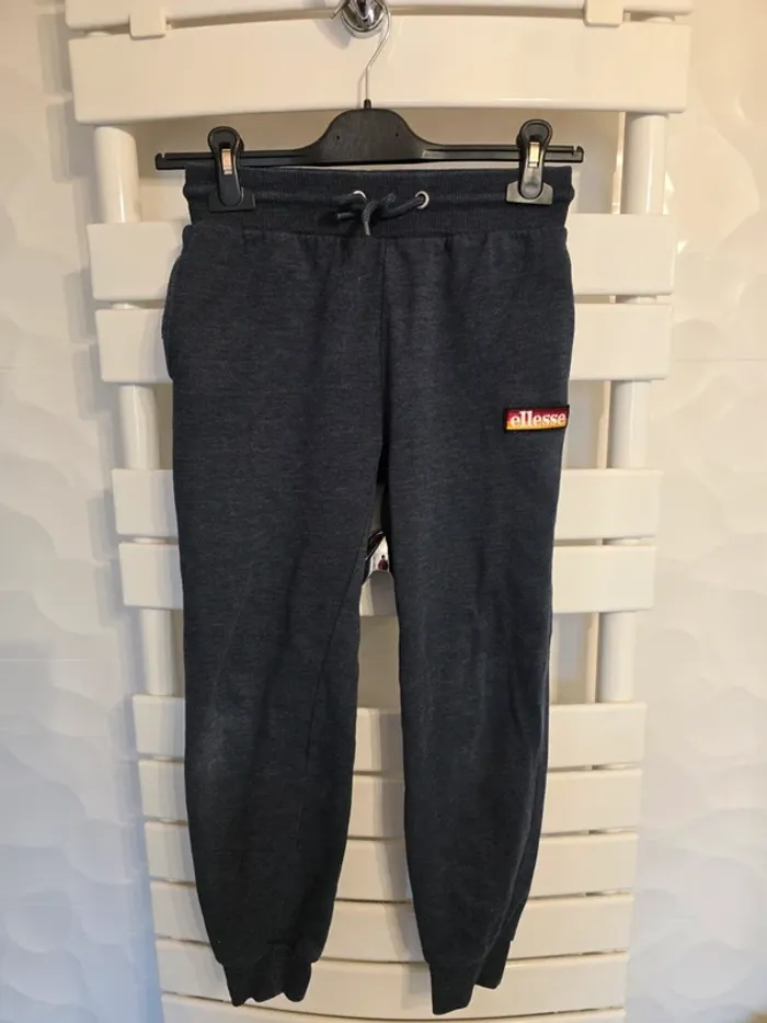 jogging bleu marine Ellesse