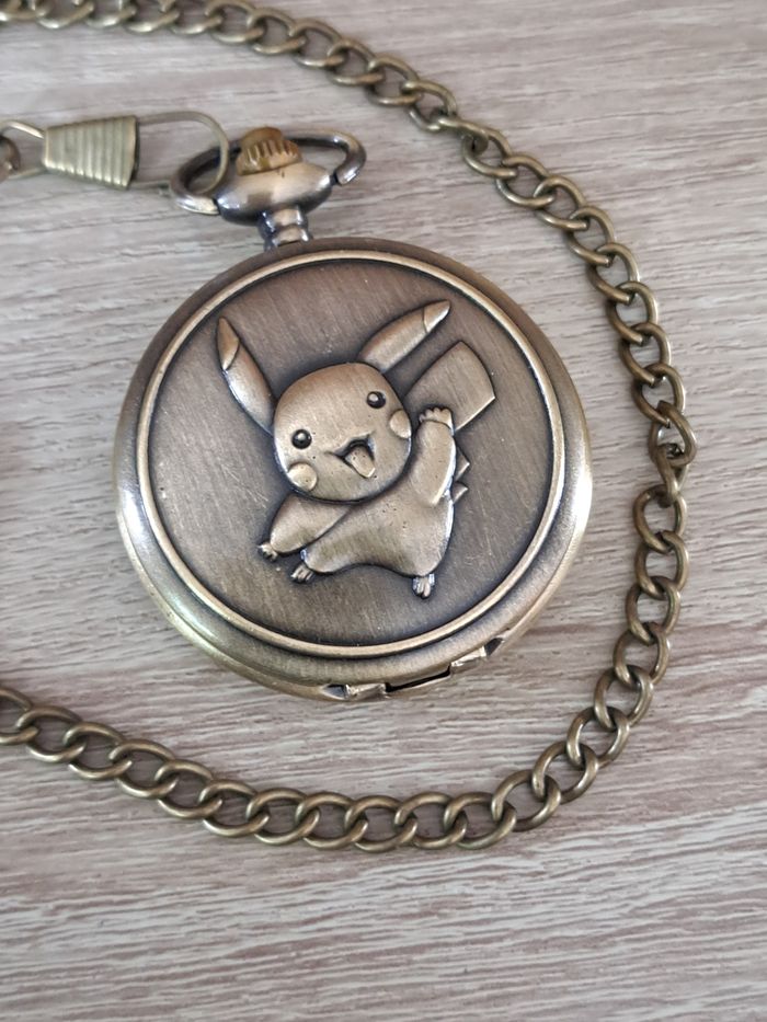 Montre à gousset Pokémon Pikachu vendue avec un coffret cadeau - photo numéro 3