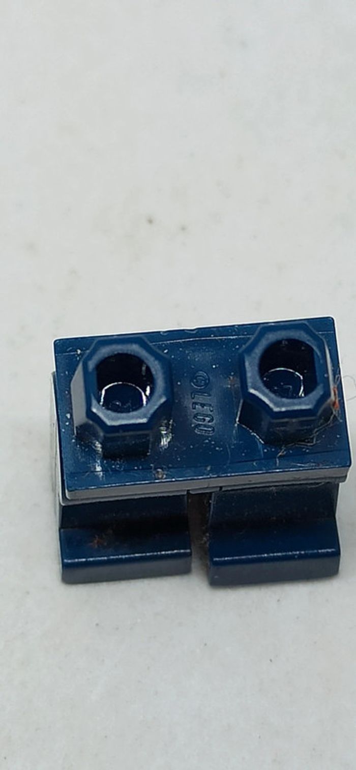 Femme policière avec arme noire lego - photo numéro 9