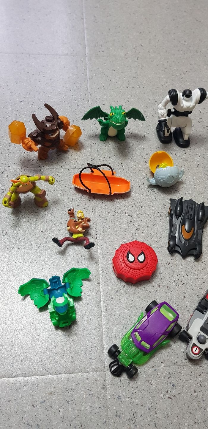 Lot jouets - photo numéro 2