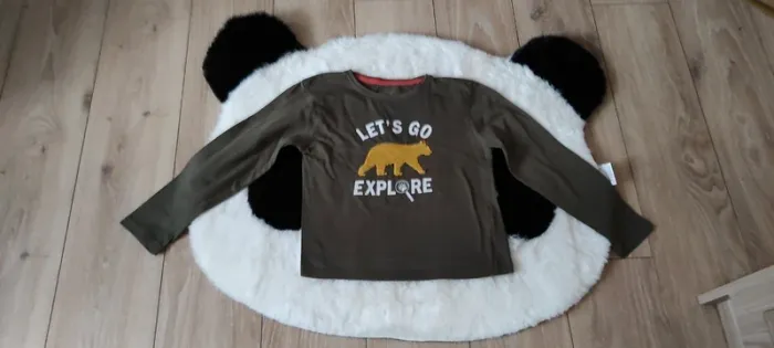 🐼T-shirt manches longues 8 ans 128 cm NPO très bon état 🐼