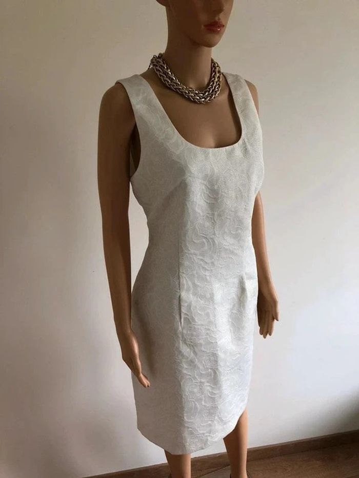Robe blanche brillante neuve sans manches Tex by Max Azria taille M - photo numéro 2