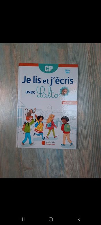Je lis et j'écris avec Salto