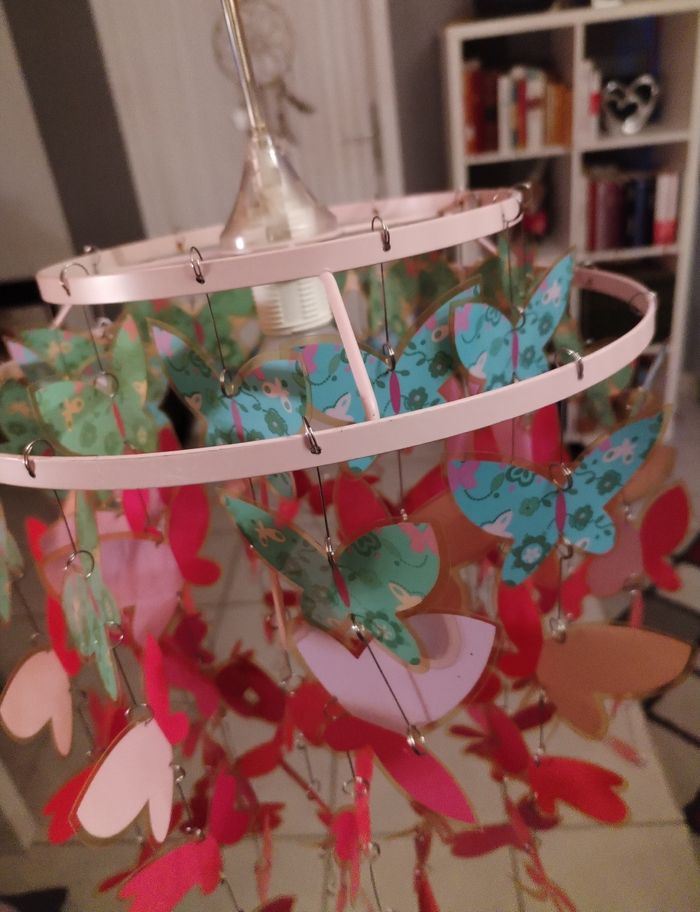 Très beau Luminaire avec des papillons 🦋 neuf - photo numéro 6
