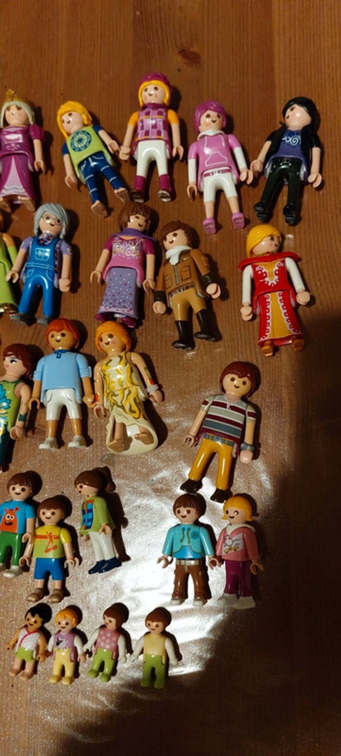 Lot de 27 personnages playmobil - photo numéro 3