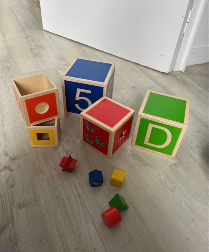 Cube à empiler