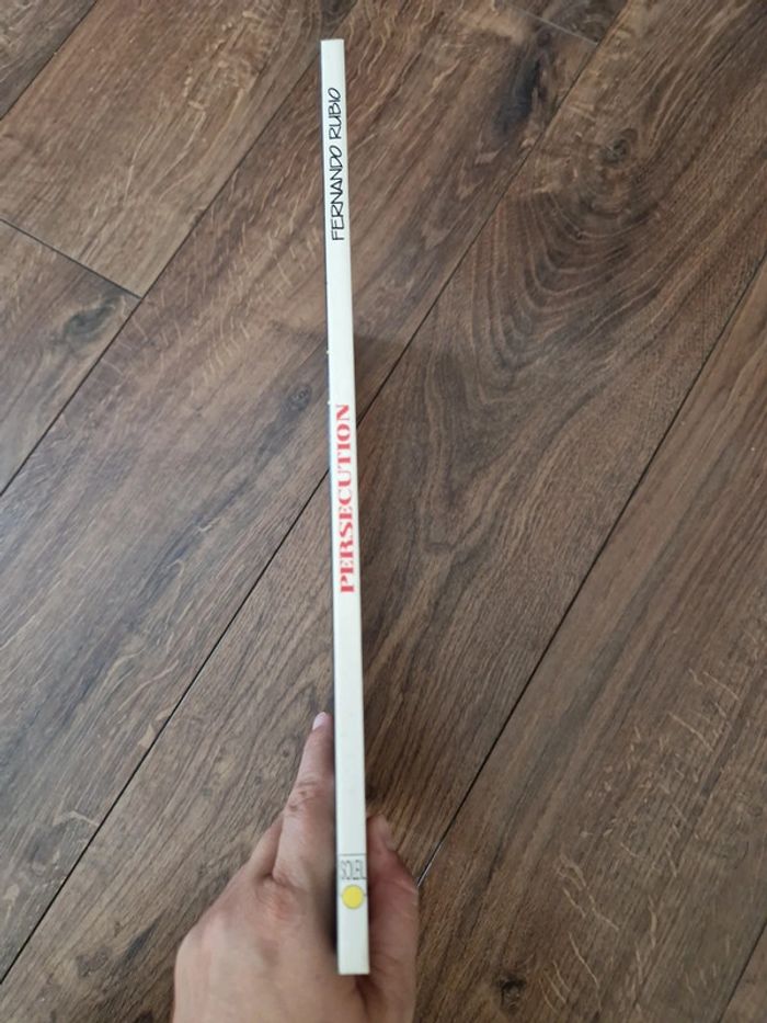 Bande dessinée Persécution - photo numéro 2