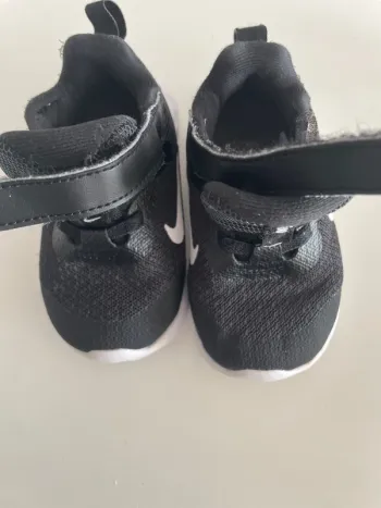 Basket Nike taille 21