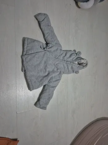 Veste matelassé grise