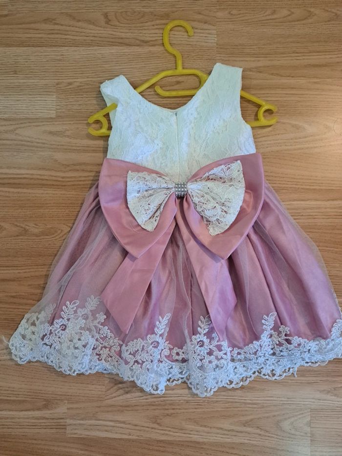 Très jolie robe princesse taille90 - photo numéro 2