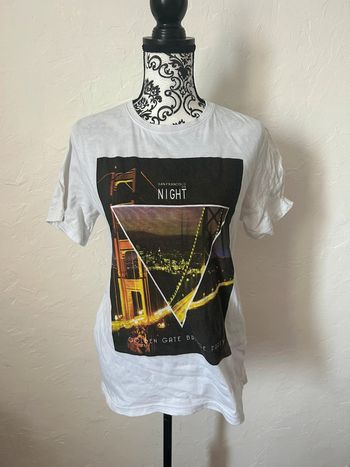 Très beau tee shirt claifornie 🥰 taille 16 ans coolcat