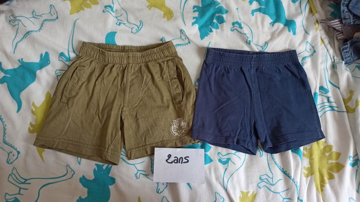 Lot shorts 2 ans - photo numéro 2