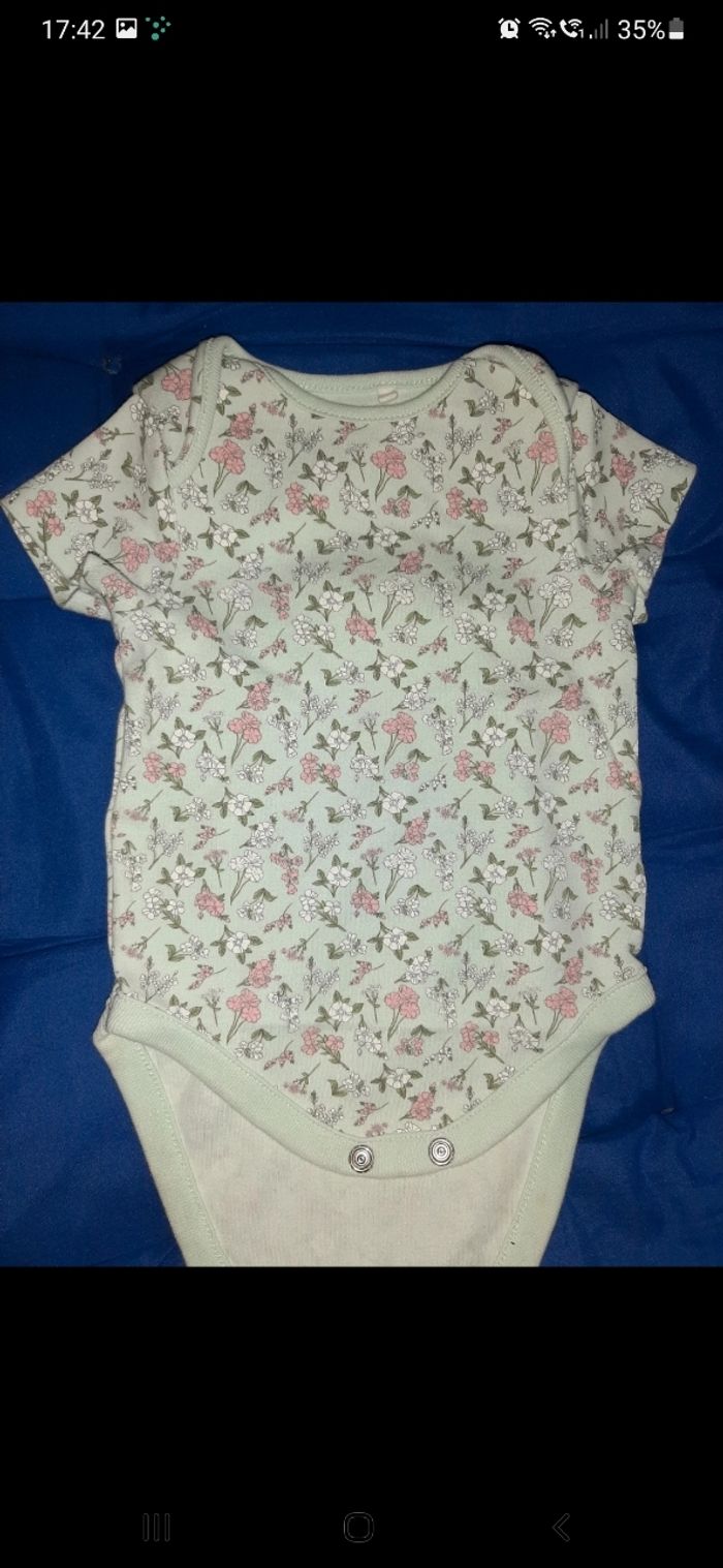 Lot de 5 bodies fille 3 mois (lot n°39) - photo numéro 4