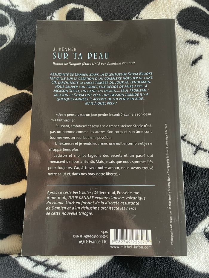 Livre Sur ta peau - photo numéro 3