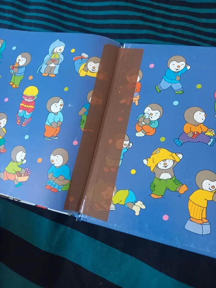 Gros livre T'choupi avec 5 histoires - photo numéro 6