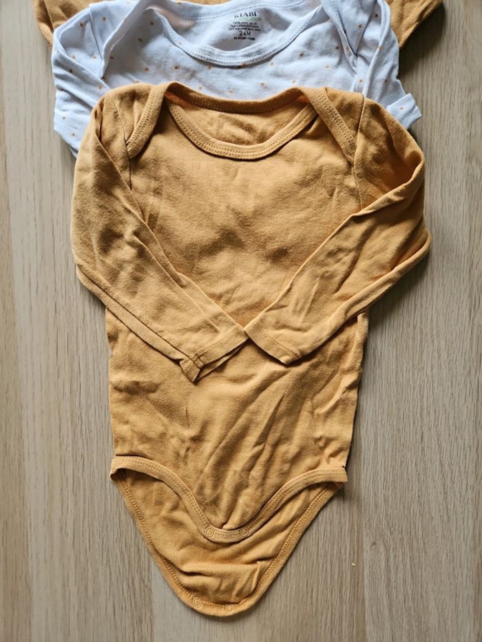 Lot 4 bodies manches longues 24 mois - photo numéro 3
