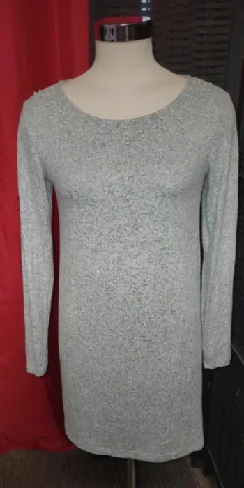 Rove d'hiver tres douce , col tout en perle S