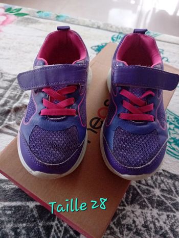 Baskets violettes en taille 28