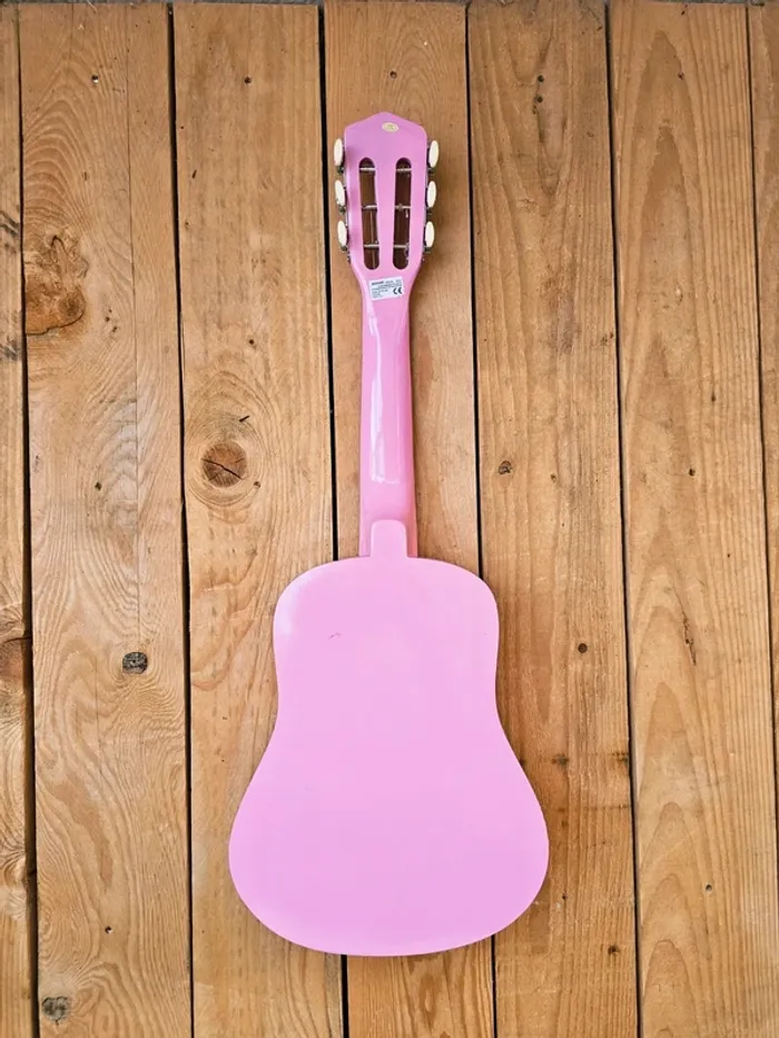 Guitare rose en bois jouet enfant fille - photo numéro 2