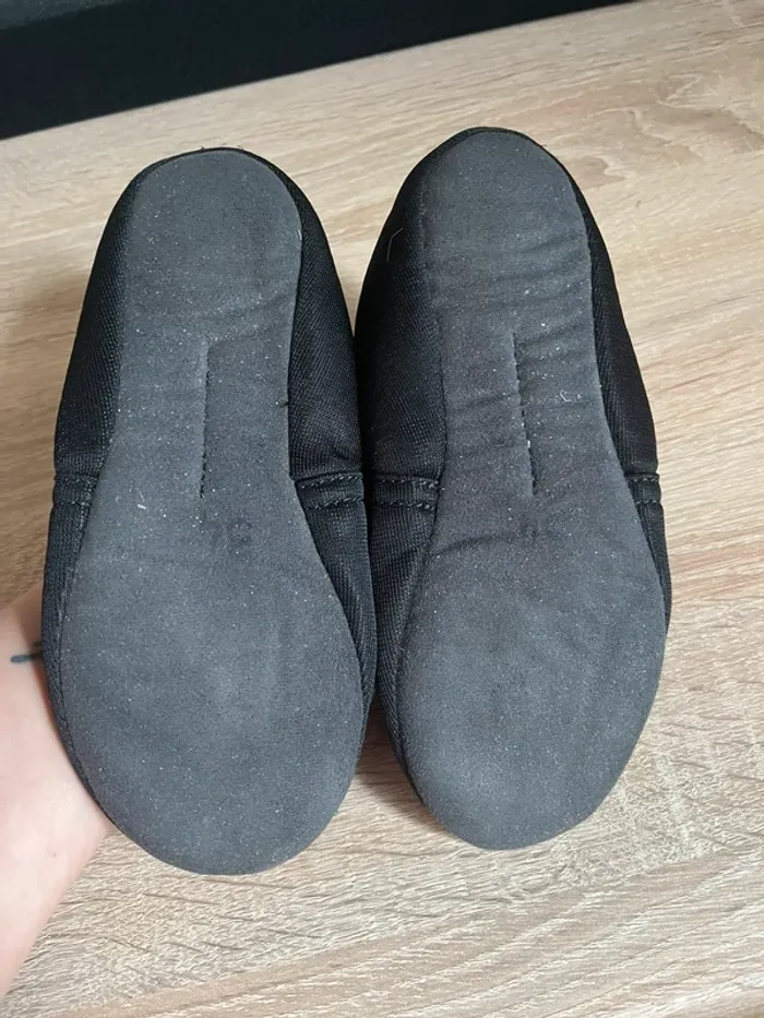 Chausson de danse taille 34 , bien lire l’annonce svp - photo numéro 4